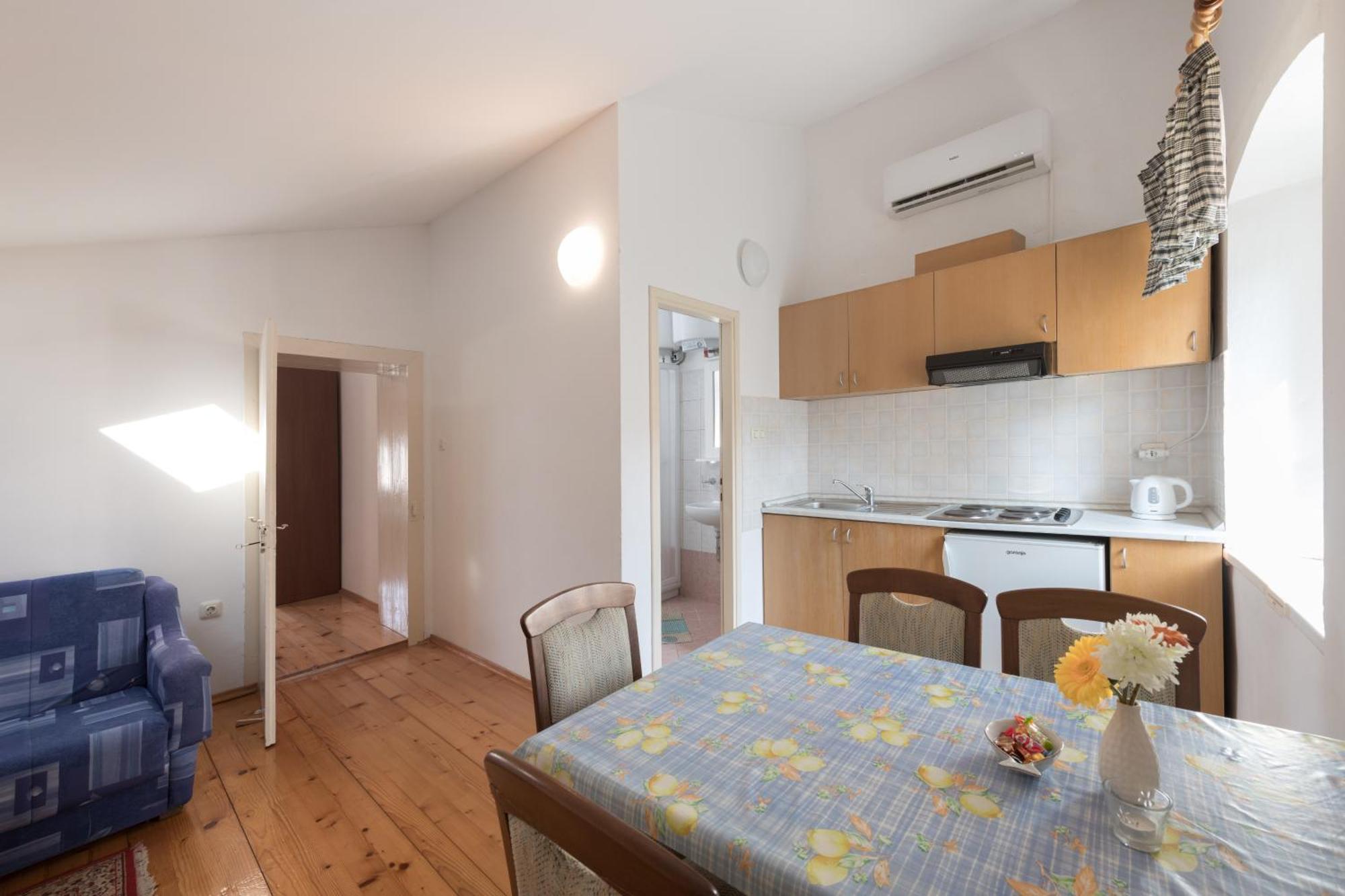 Apartments Mirakul Mali Lošinj Quarto foto