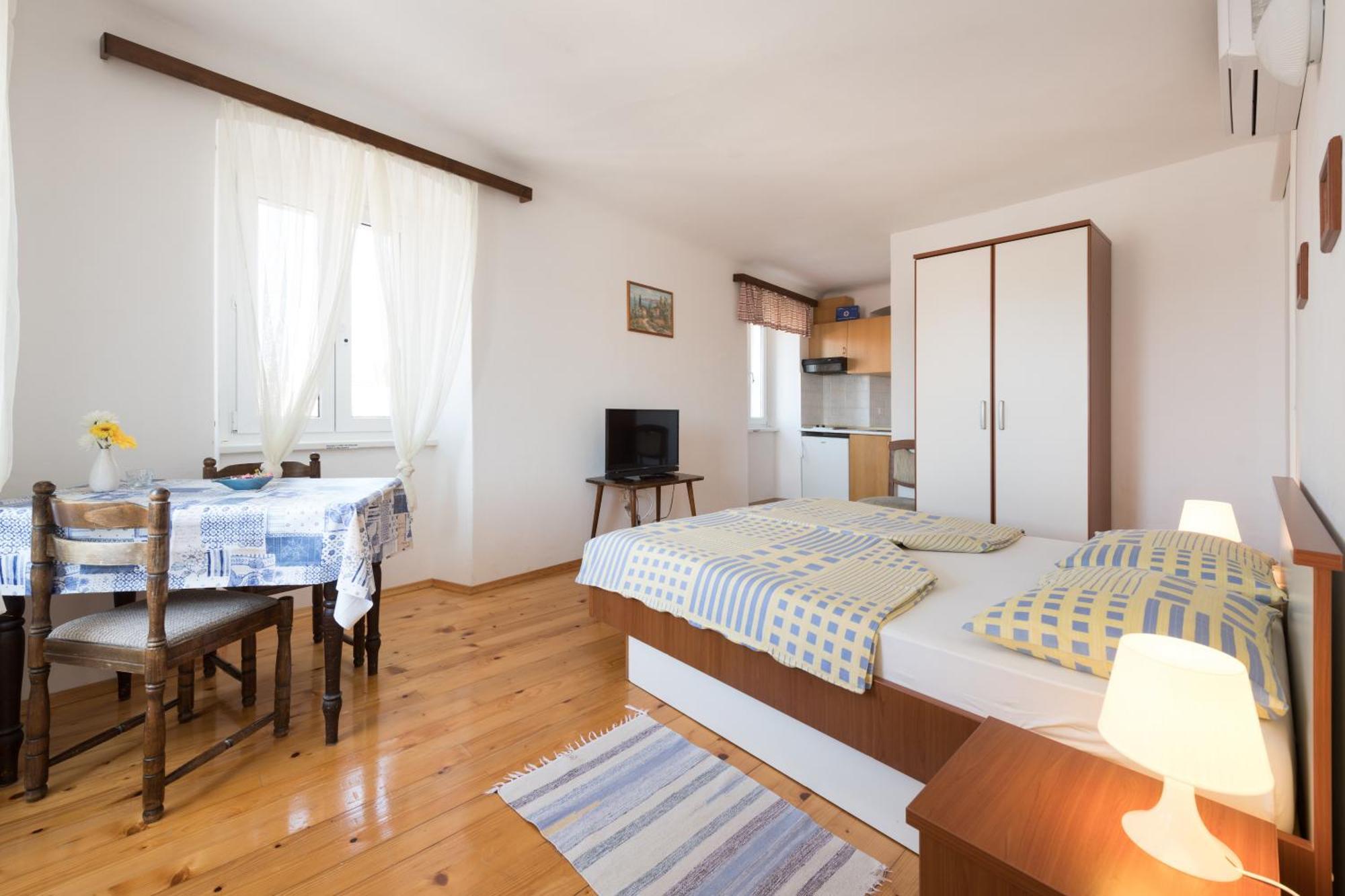 Apartments Mirakul Mali Lošinj Quarto foto