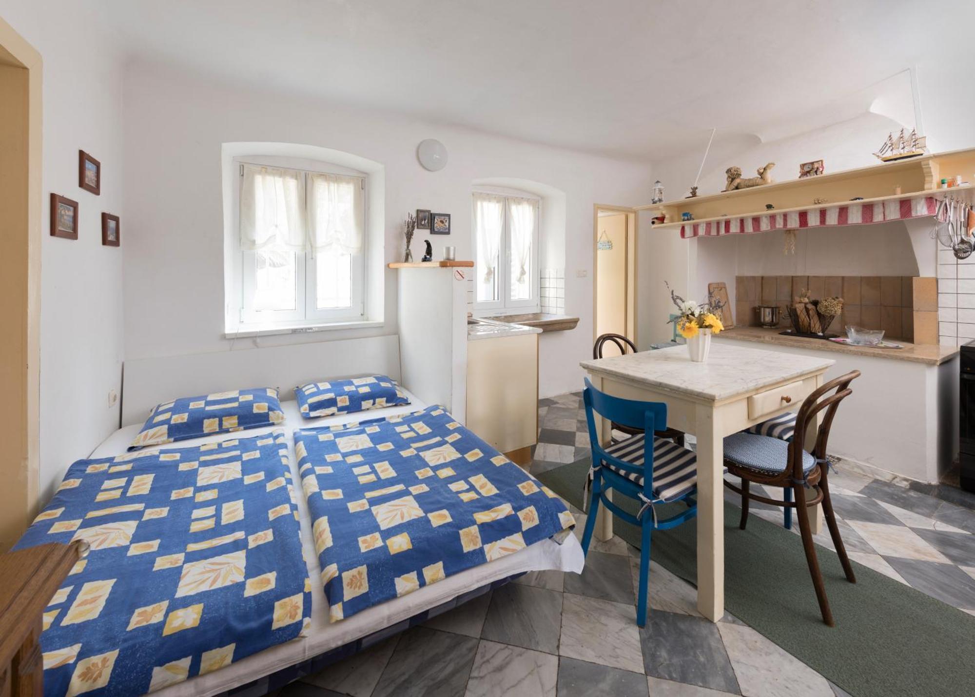 Apartments Mirakul Mali Lošinj Quarto foto